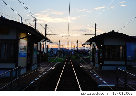 From the view of Shinminato Cross Bay Station on the Manyo Line in Imizu City, Toyama Prefecture 134012002
