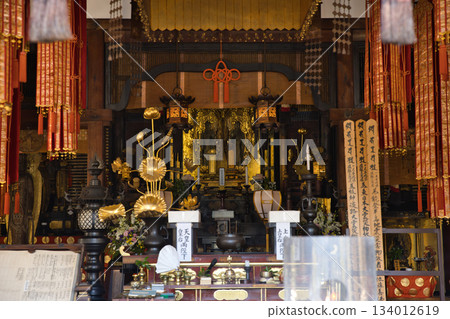 Ogurayama Nison-in Temple: The solemn atmosphere of the main hall 2 Ogurayama Nison-in Temple: The solemn atmosphere of the main hall 2 134012619