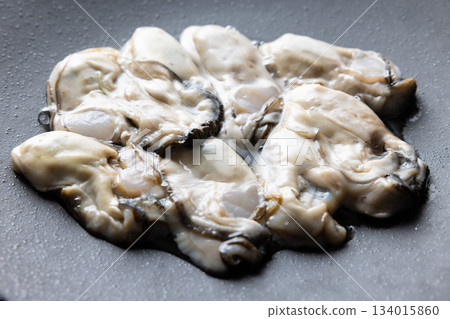 Delicious raw oysters from Sanriku Delicious raw oysters from Sanriku 134015860