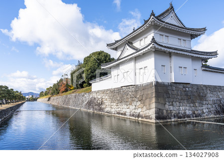 The southeast corner tower of Nijo Castle in late autumn, Kyoto City, Kyoto Prefecture 134027908
