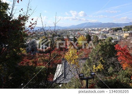 Autumn leaves at Eikando Zenrinji Temple in Kyoto Autumn leaves at Eikando Zenrinji Temple in Kyoto 134030205