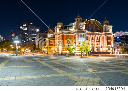 大阪府:大阪市中央公會堂和中之島的夜景 大阪府:大阪市中央公會堂和中之島的夜景 134032504