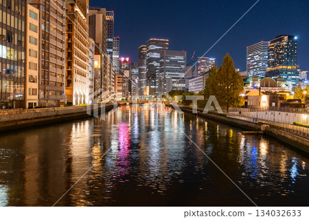 <大阪府> 中之島和大阪市中心夜景 134032633