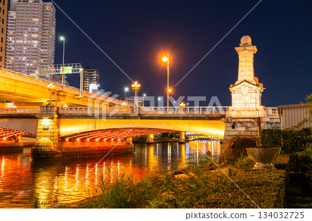 大阪府:難波橋、中之島夜景 大阪府:難波橋、中之島夜景 134032725