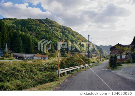 Autumn in Sanin: Rural scenery in Shimane 134033050
