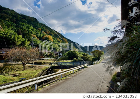 山陰的秋天：島根郡的鄉村景色 134033058