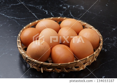 Fresh eggs Fresh eggs 134033187