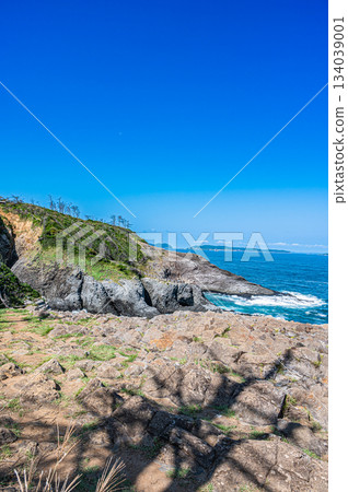 Nanatsugama Cliffs and Beautiful Coastal Scenery in Saga Prefecture 134039001