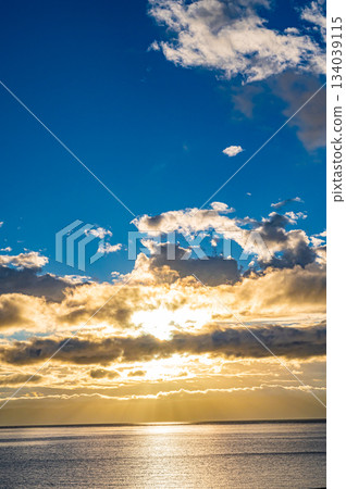 Kagoshima's morning sea and soft scenery Kagoshima's morning sea and soft scenery 134039115