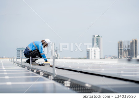 Engineer inspection solar panel installation on rooftop. Engineer inspection solar panel installation on rooftop. 134039550