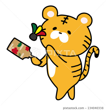 Tiger playing with wings 134040338