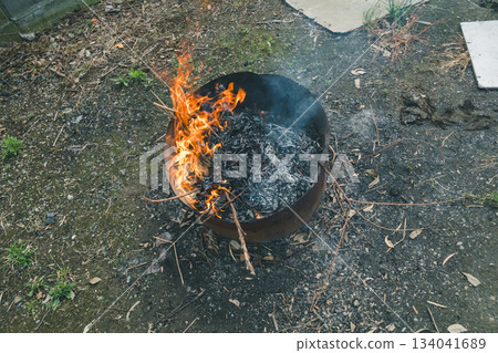 熾烈 火焰 烈火 134041689