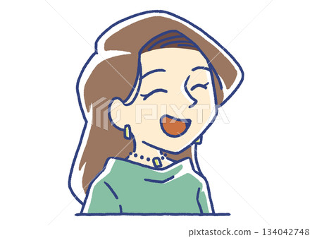 一個微笑的年輕女子的上身 134042748