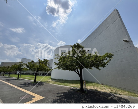 Kiyosu City Haruhi Museum, a public art museum located in Kiyosu City Haruhi Yume Hiroba (Kiyosu City, Aichi Prefecture) 134043269