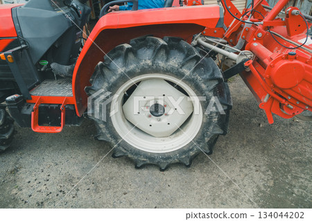 tractor, gents, male 134044202