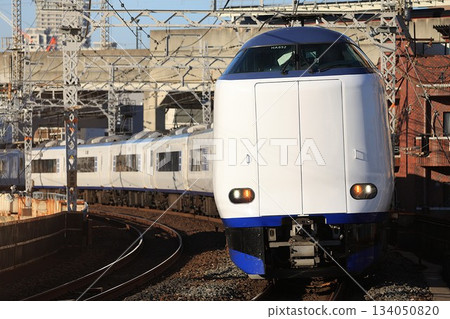 [JR西日本]271系+281系特急「Haruka」（阪和線：美松園站） 134050820