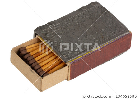 Vintage pewter case with matchbox. 134052599