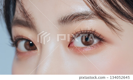 年輕女子的眼睛特寫 134052645