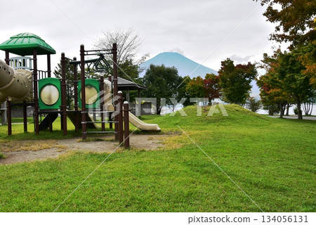 Yamanashi Prefecture: Lake Yamanaka Communication Plaza Kirara Play Promenade Complex and Mount Fuji 134056131