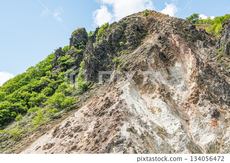 Steep mountain (image) 134056472