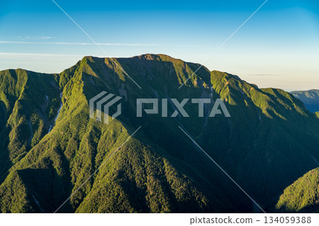 View of the morning glow from Hyakkendaira on Mt. Hijiri (Mae Hijiri and Oku Hijiri) Climbing Mt. Akaishi in the Southern Alps View of the morning glow from Hyakkendaira on Mt. Hijiri (Mae Hijiri and Oku Hijiri) Climbing Mt. Akaishi in the Southern Alps 134059388