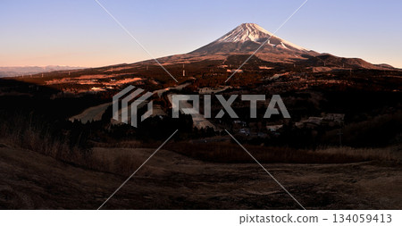 Panoramic photo of Mount Echizen in the Aitaka mountain range taken from the Torigoki Plateau Observatory. Mount Fuji bathed in the morning sun. Panoramic photo of Mount Echizen in the Aitaka mountain range taken from the Torigoki Plateau Observatory. Mount Fuji bathed in the morning sun. 134059413