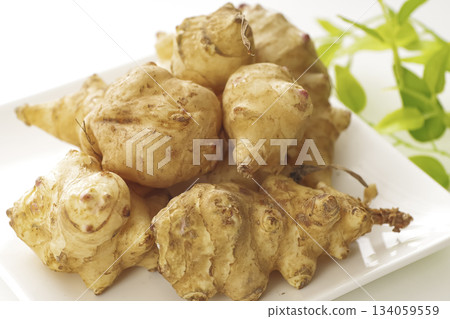 菊芋:一種對健康和美容都非常有益的超級食物 菊芋:一種對健康和美容都非常有益的超級食物 134059559
