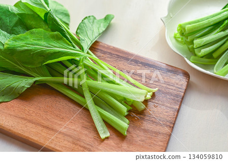 Freshly washed komatsuna Freshly washed komatsuna 134059810