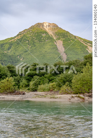 上高地自然步道：森林漫步，從田代濕地眺燒岳 134060140