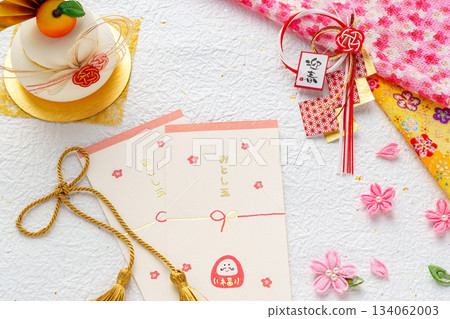 新年紅包和鏡餅 134062003