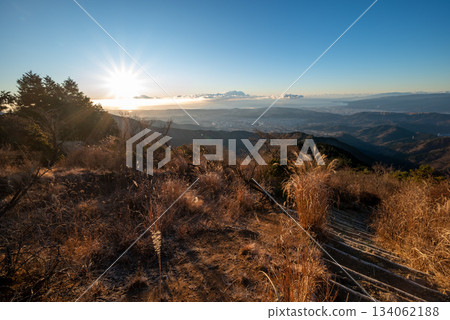 神奈川縣的戶之岳和丹澤岳 神奈川縣的戶之岳和丹澤岳 134062188