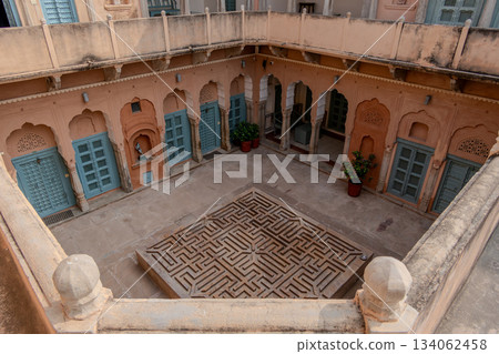 India, courtyard of a haveli converted into a hotel in Mandawa. India, courtyard of a haveli converted into a hotel in Mandawa. 134062458