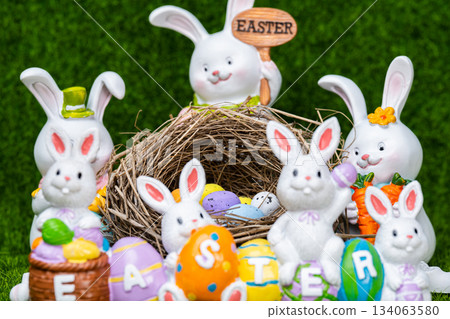 Easter decoration with bunnies and eggs. 134063580