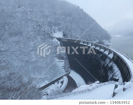 鳴子水壩的雪景 134063952