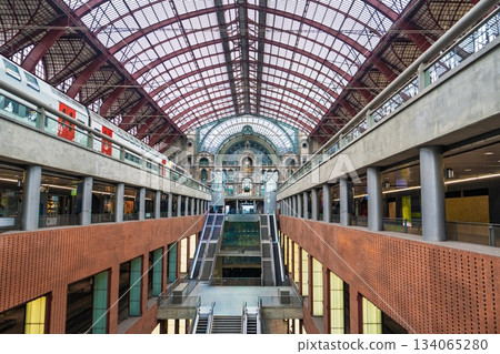 Spectacular view of Antwerp Central Station s architecture and train platform, Antwerpen, Belgium 134065280