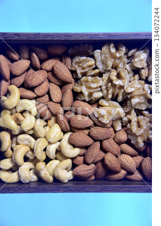 Roasted mixed nuts: almonds, cashews, walnuts Roasted mixed nuts: almonds, cashews, walnuts 134072244