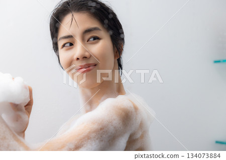 浴室女士 浴室女士 134073884