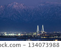 Night view of Shinminato Bridge and the Tateyama mountain range 134073988