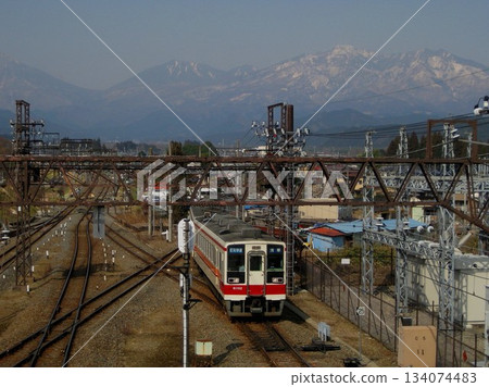 Tobu 6050 series Shimoimaichi Station Tobu 6050 series Shimoimaichi Station 134074483