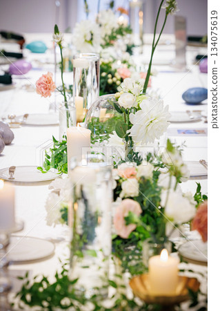 桌上的花 鮮花協調 134075619