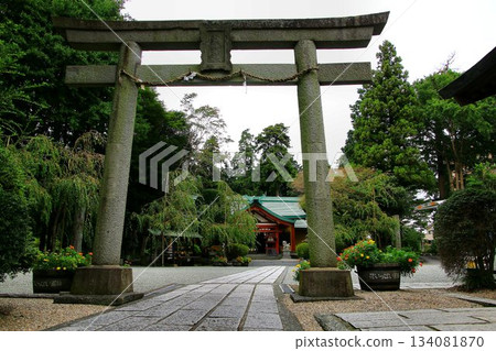 Founded in 1161... "Shinbashi Sengen Shrine" where the opening and closing ceremonies of Mount Fuji are also held Founded in 1161... "Shinbashi Sengen Shrine" where the opening and closing ceremonies of Mount Fuji are also held 134081870