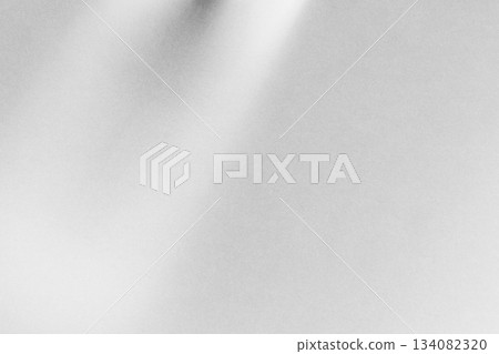 紙和瓶子的影子 134082320