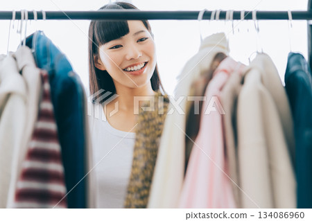 A woman choosing clothes 134086960