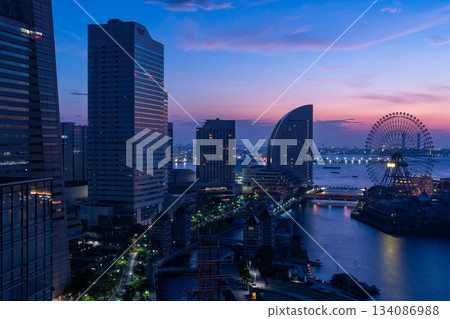 神奈川縣：橫濱灣地區的黎明 134086988