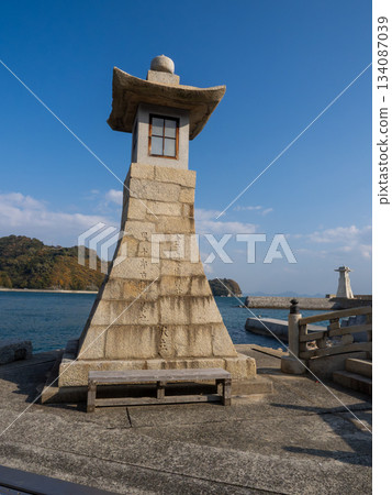 A tall lantern at Chisakohako in Mitarai, Toyomachi, Kure City, Hiroshima Prefecture A tall lantern at Chisakohako in Mitarai, Toyomachi, Kure City, Hiroshima Prefecture 134087039