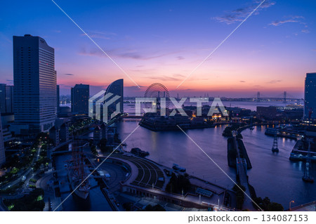 Kanagawa Prefecture: Dawn in the Yokohama Bay Area 134087153