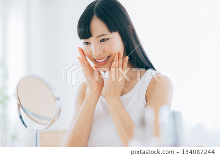 女性皮膚護理 134087244