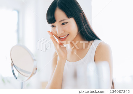 女性皮膚護理 134087245