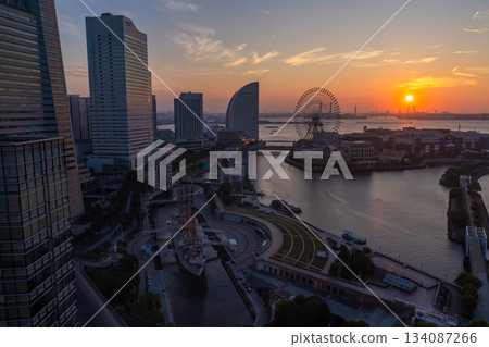 Kanagawa Prefecture: Dawn in the Yokohama Bay Area 134087266