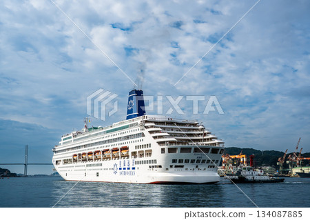 長崎港客輪（鋼琴樂園號）抵達松枝碼頭[長崎市] 134087885